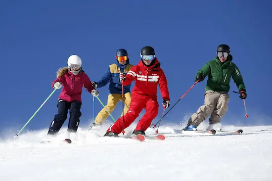 Горные лыжи и сноуборд